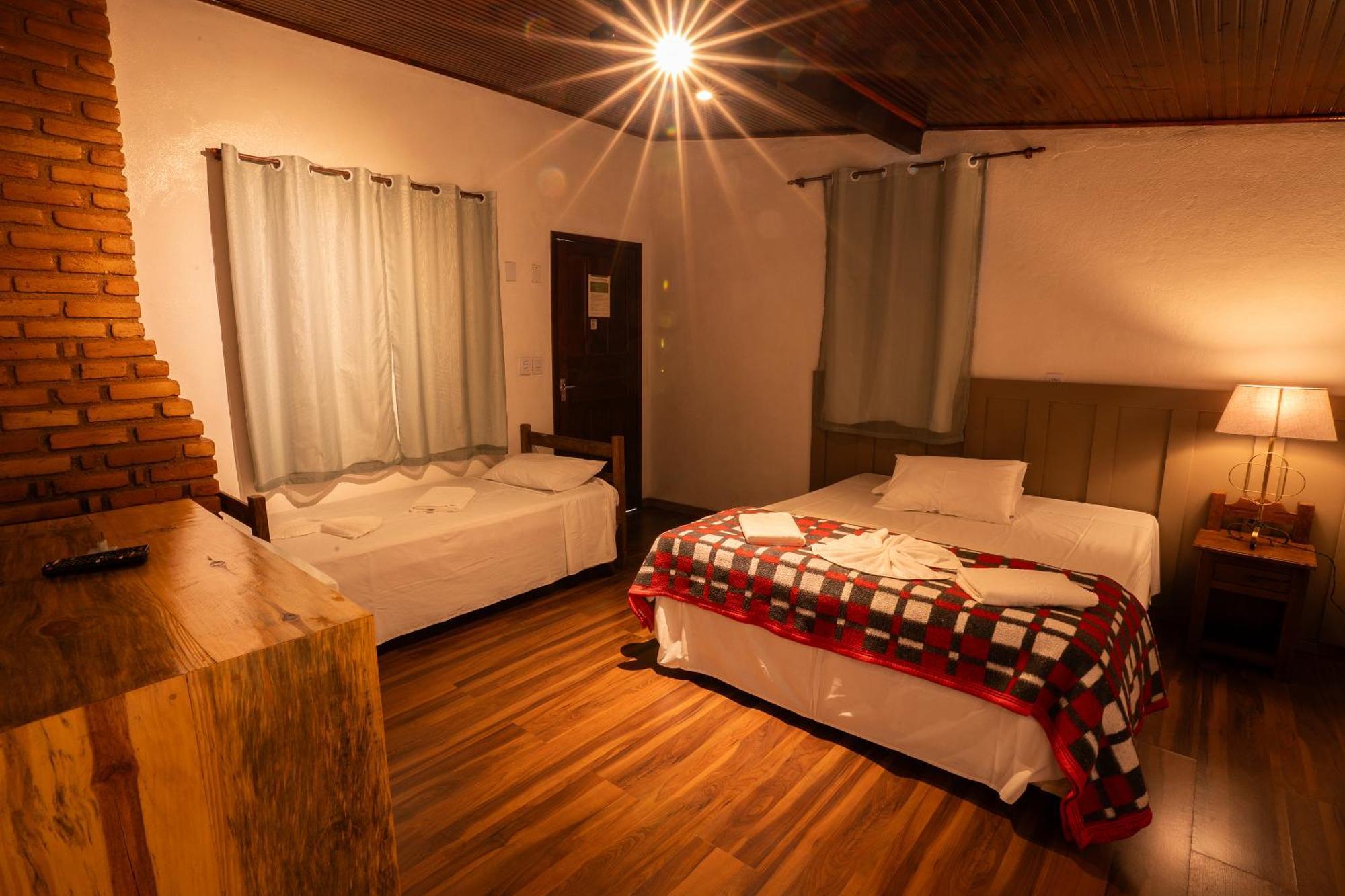 Hotel Alpha Ville Chales Conceição da Ibitipoca Bagian luar foto