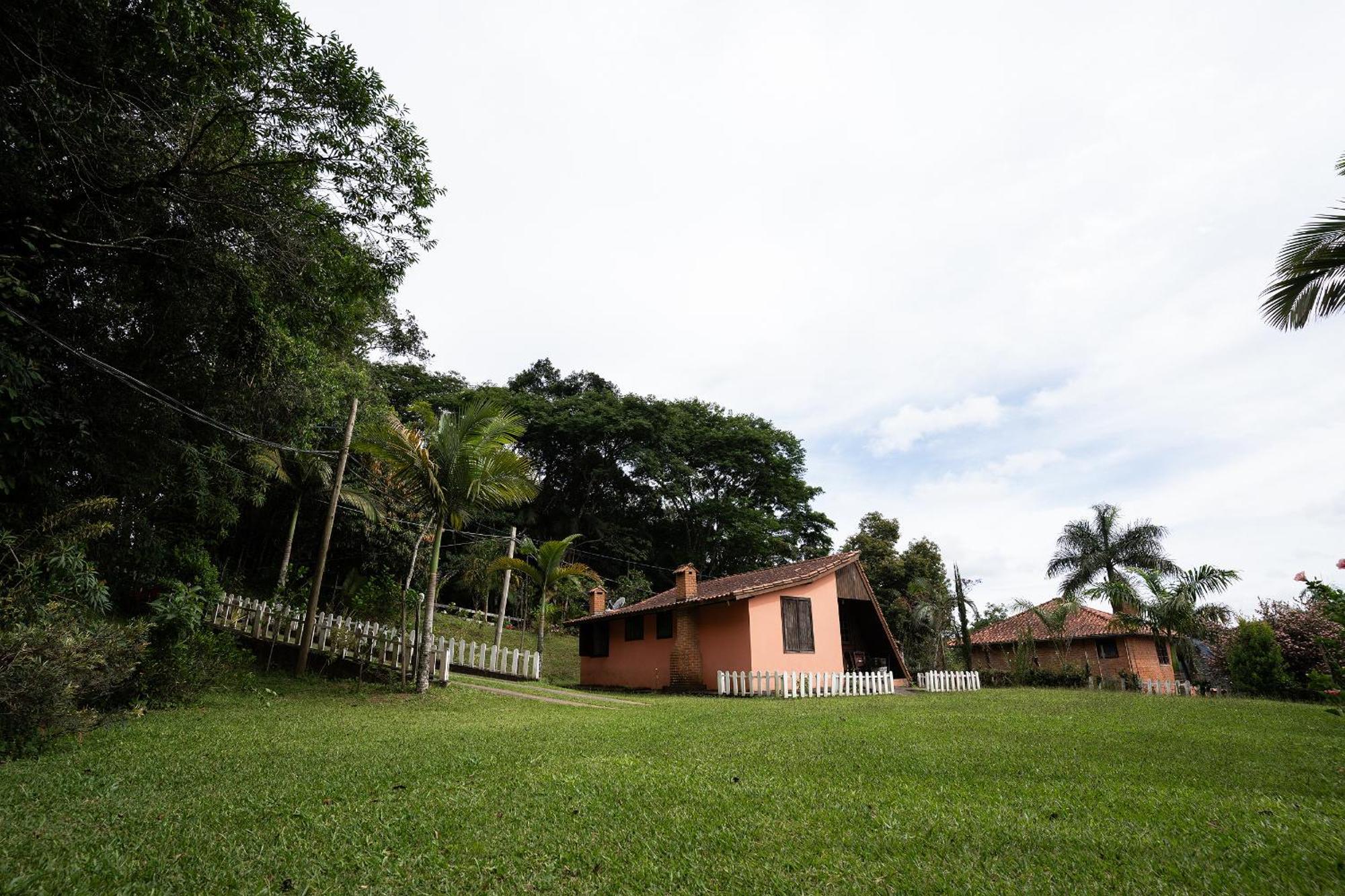Hotel Alpha Ville Chales Conceição da Ibitipoca Bagian luar foto